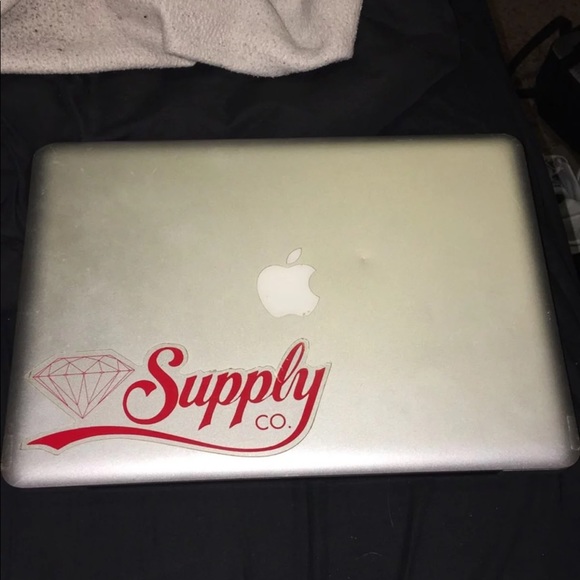 Macbook - Picture 3 of 4